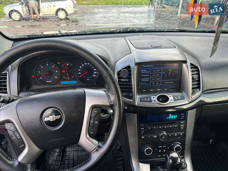Позашляховик / Кросовер Chevrolet Captiva 2011 в Миколаєві