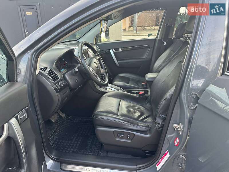 Позашляховик / Кросовер Chevrolet Captiva 2011 в Миколаєві