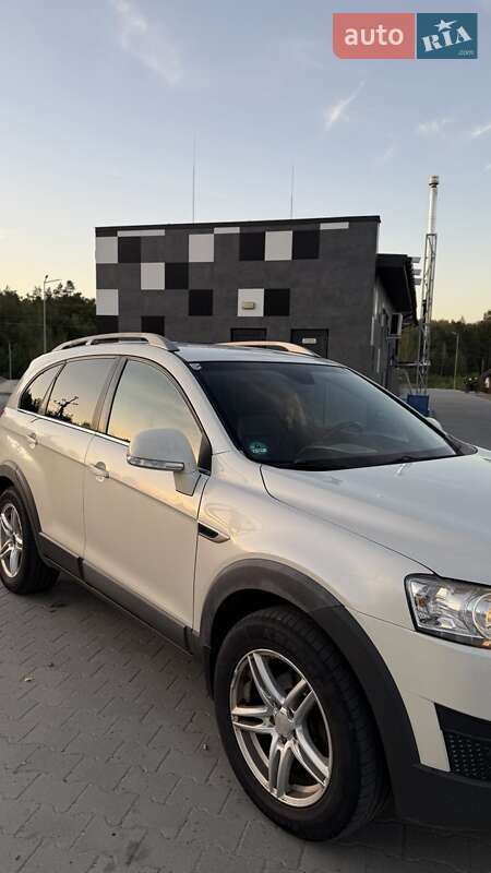 Внедорожник / Кроссовер Chevrolet Captiva 2011 в Сарнах
