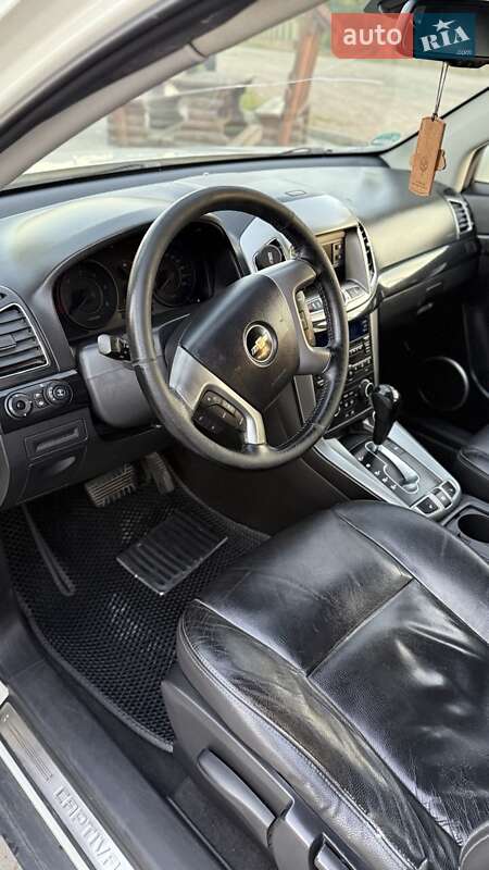 Внедорожник / Кроссовер Chevrolet Captiva 2011 в Сарнах