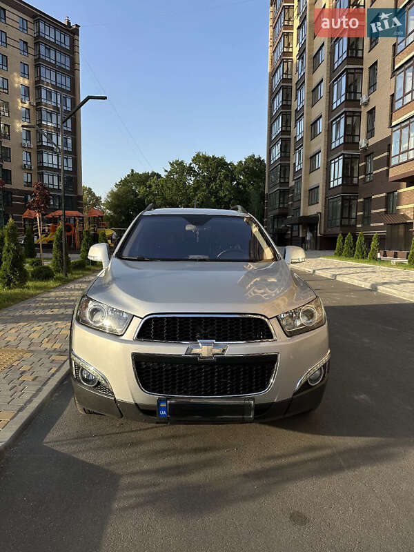 Внедорожник / Кроссовер Chevrolet Captiva 2011 в Чернигове