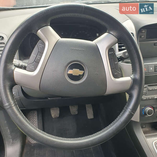 Внедорожник / Кроссовер Chevrolet Captiva 2010 в Верхней Сыроватке