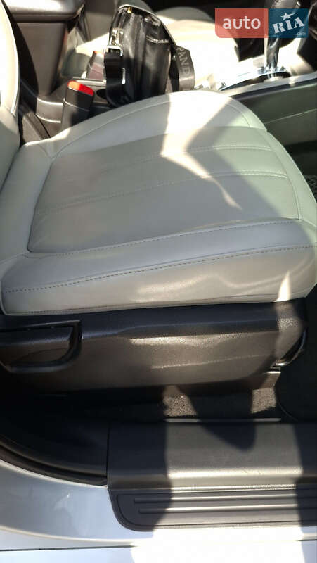 Внедорожник / Кроссовер Chevrolet Captiva 2014 в Полтаве