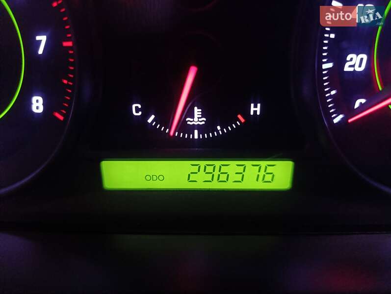 Внедорожник / Кроссовер Chevrolet Captiva 2010 в Хмельницком