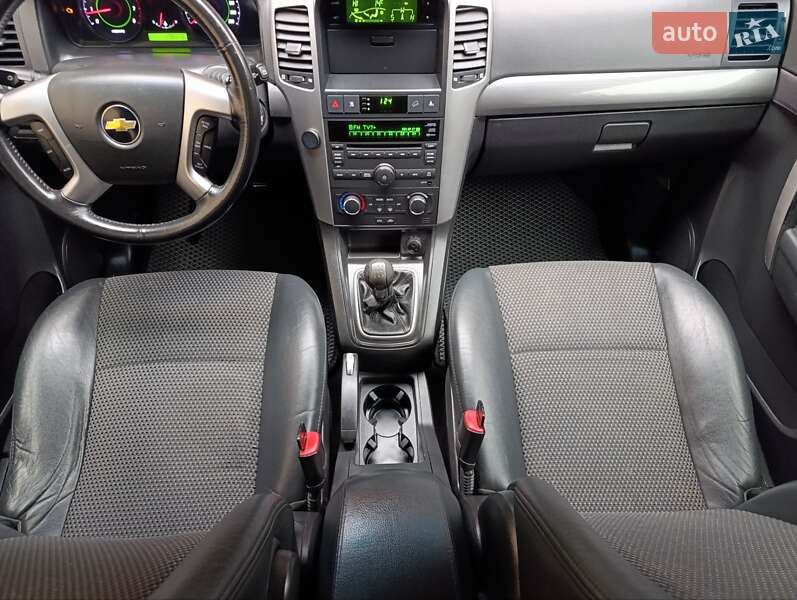 Внедорожник / Кроссовер Chevrolet Captiva 2010 в Хмельницком