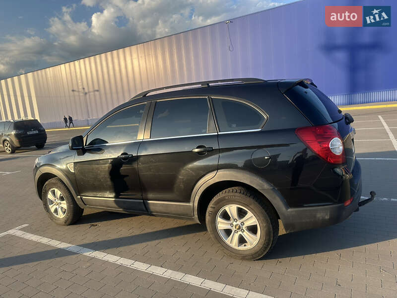 Позашляховик / Кросовер Chevrolet Captiva 2010 в Сумах фото 3 Позашляховик / Кросовер Chevrolet Captiva 2010 в Сумах