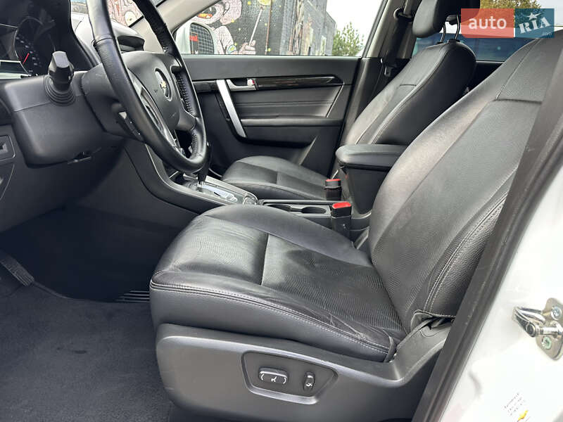 Внедорожник / Кроссовер Chevrolet Captiva 2014 в Луцке