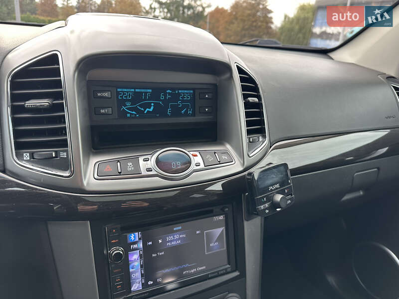 Внедорожник / Кроссовер Chevrolet Captiva 2014 в Луцке