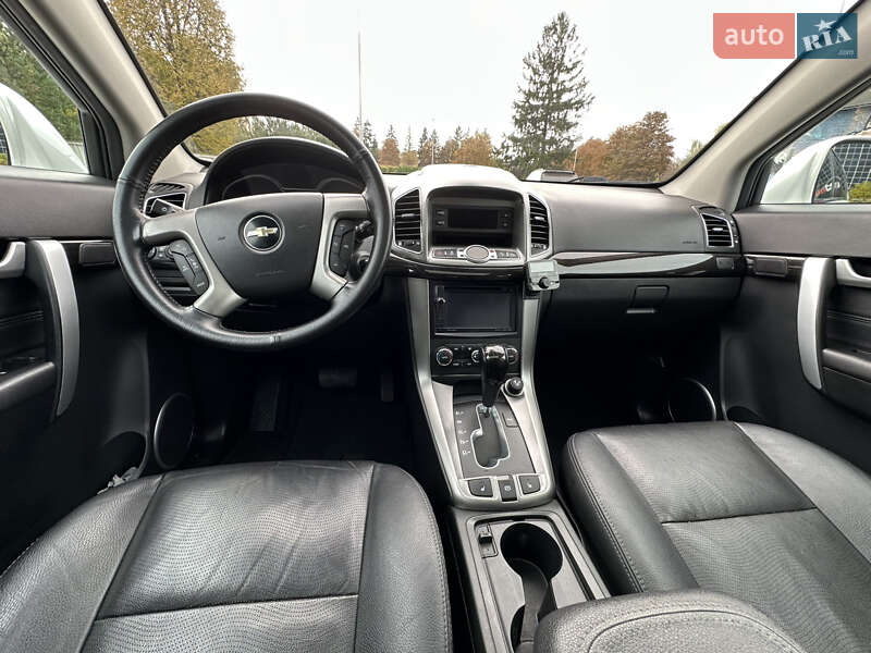 Внедорожник / Кроссовер Chevrolet Captiva 2014 в Луцке