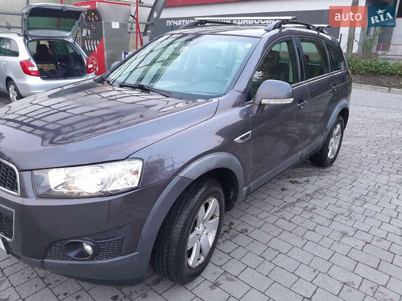 Позашляховик / Кросовер Chevrolet Captiva 2012 в Львові