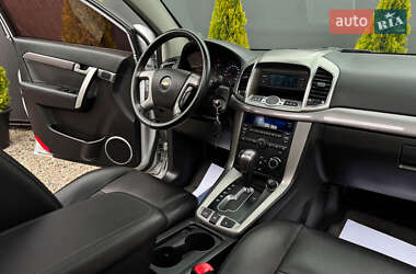 Позашляховик / Кросовер Chevrolet Captiva 2012 в 