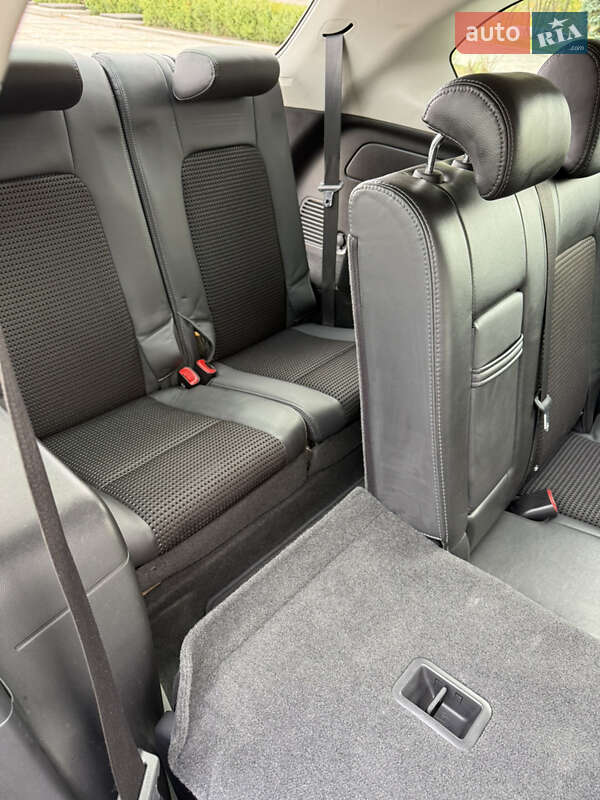 Позашляховик / Кросовер Chevrolet Captiva 2012 в Києві