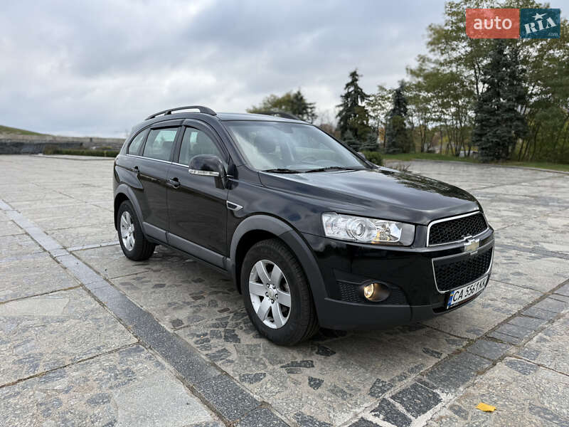 Позашляховик / Кросовер Chevrolet Captiva 2012 в Києві