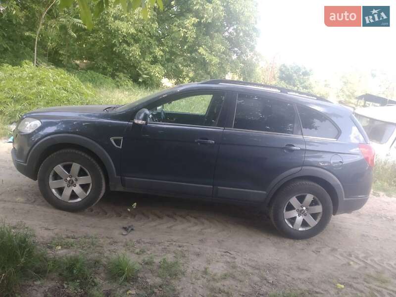 Внедорожник / Кроссовер Chevrolet Captiva 2009 в Черновцах