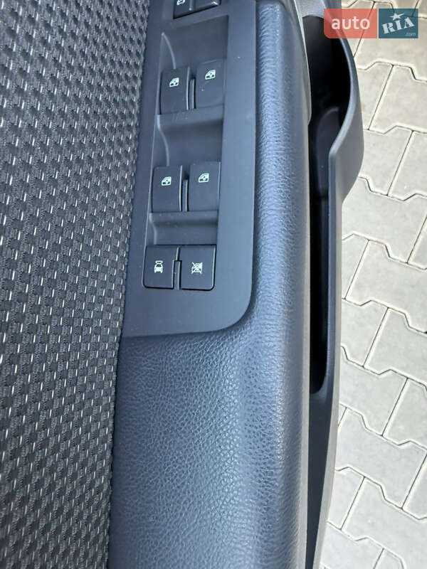 Позашляховик / Кросовер Chevrolet Captiva 2009 в Луцьку фото 19 Позашляховик / Кросовер Chevrolet Captiva 2009 в Луцьку