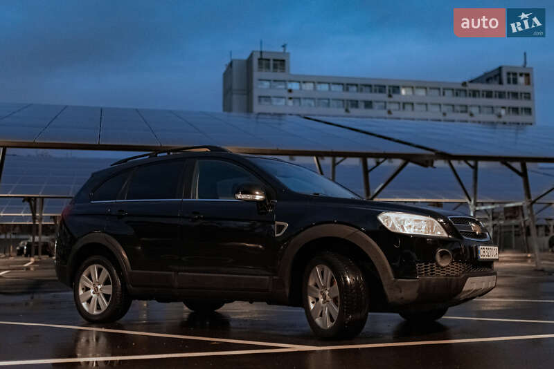 Позашляховик / Кросовер Chevrolet Captiva 2008 в Києві