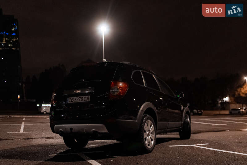 Позашляховик / Кросовер Chevrolet Captiva 2008 в Києві