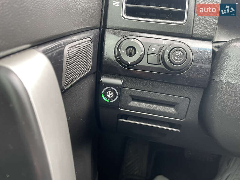 Внедорожник / Кроссовер Chevrolet Captiva 2011 в Чернигове