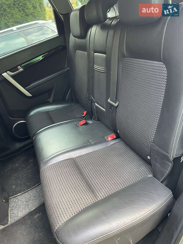 Внедорожник / Кроссовер Chevrolet Captiva 2011 в Чернигове