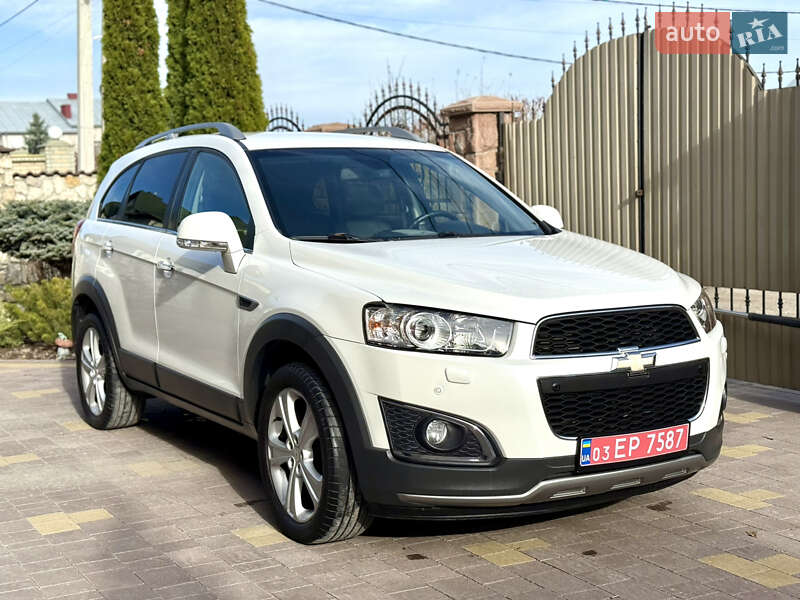 Внедорожник / Кроссовер Chevrolet Captiva 2014 в Тернополе