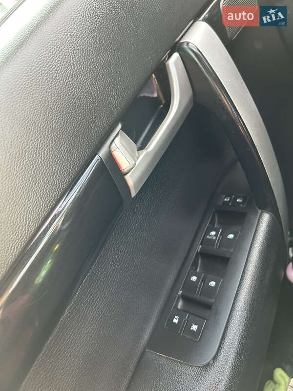 Позашляховик / Кросовер Chevrolet Captiva 2011 в Луцьку фото 14 Позашляховик / Кросовер Chevrolet Captiva 2011 в Луцьку