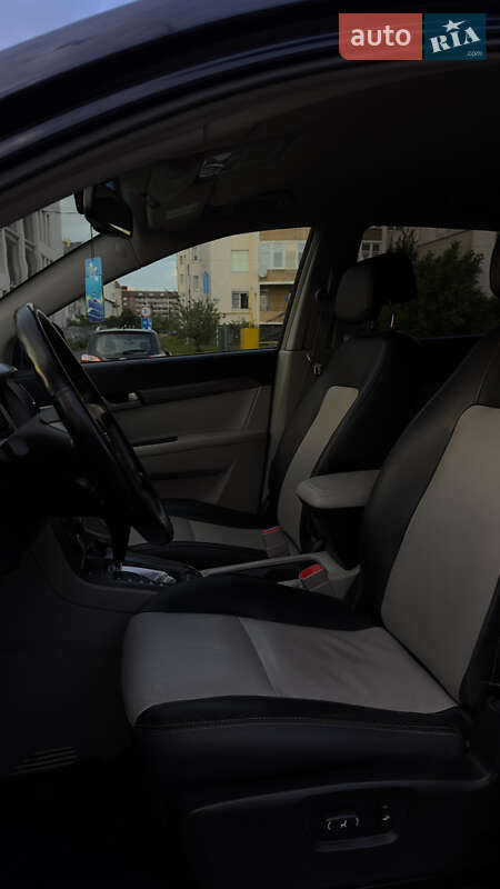 Внедорожник / Кроссовер Chevrolet Captiva 2012 в Стрые