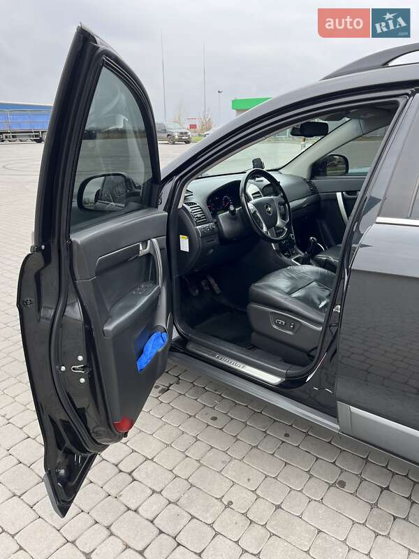 Внедорожник / Кроссовер Chevrolet Captiva 2010 в Днепре