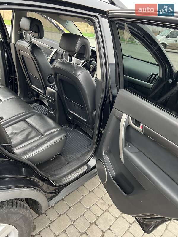 Внедорожник / Кроссовер Chevrolet Captiva 2010 в Днепре
