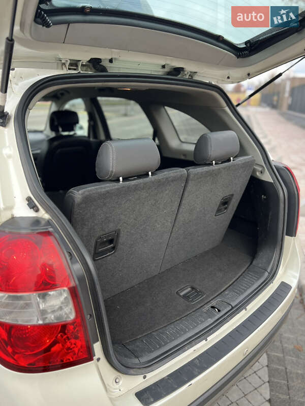 Внедорожник / Кроссовер Chevrolet Captiva 2012 в Киеве