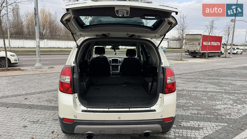 Внедорожник / Кроссовер Chevrolet Captiva 2012 в Киеве