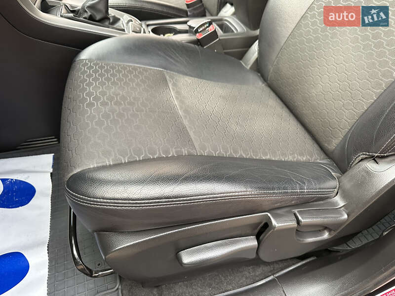 Позашляховик / Кросовер Chevrolet Captiva 2013 в Івано-Франківську