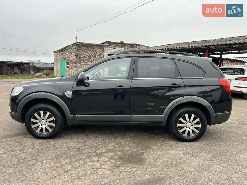 Внедорожник / Кроссовер Chevrolet Captiva 2010 в Нововолынске