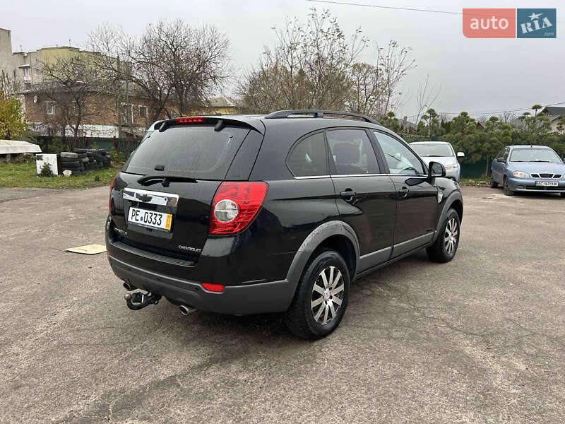 Внедорожник / Кроссовер Chevrolet Captiva 2010 в Нововолынске