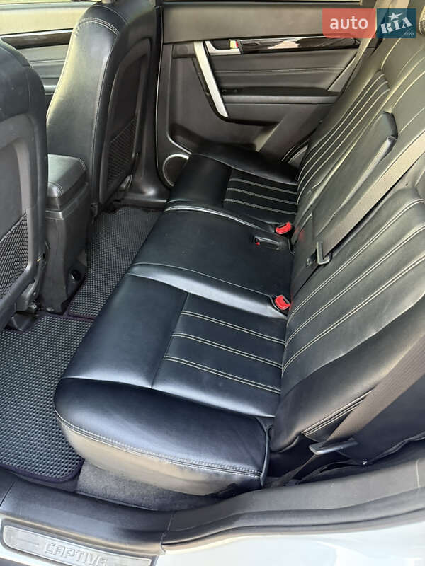 Позашляховик / Кросовер Chevrolet Captiva 2015 в Одесі