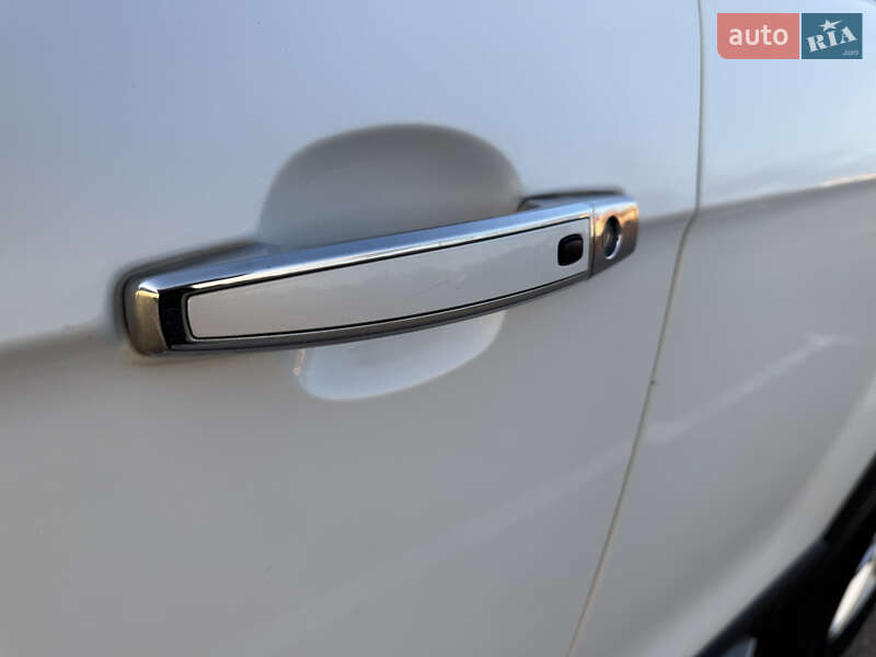 Позашляховик / Кросовер Chevrolet Captiva 2015 в Одесі