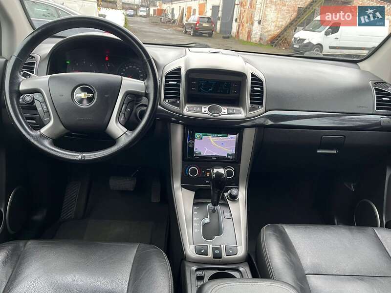 Внедорожник / Кроссовер Chevrolet Captiva 2012 в Луцке