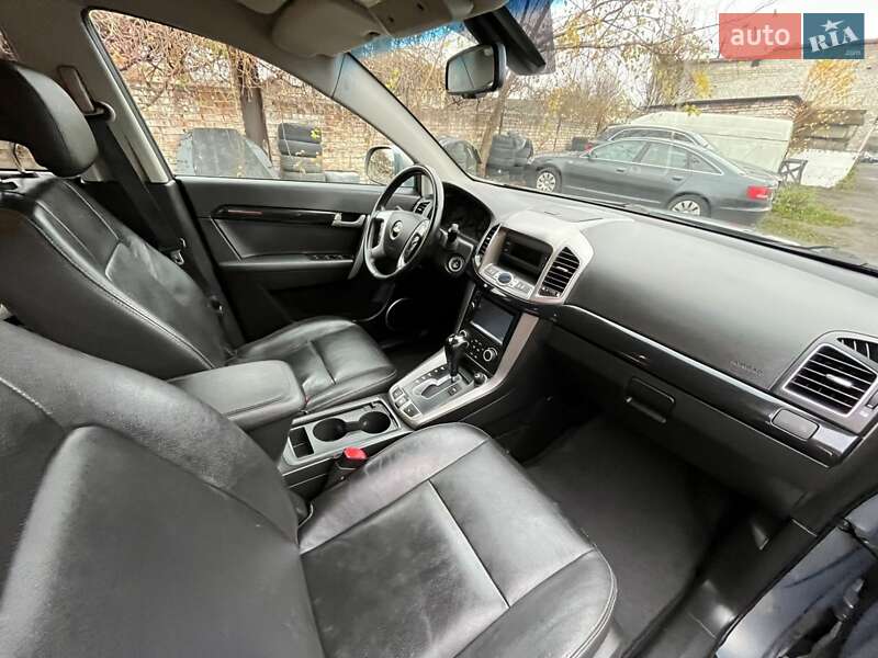 Внедорожник / Кроссовер Chevrolet Captiva 2012 в Луцке