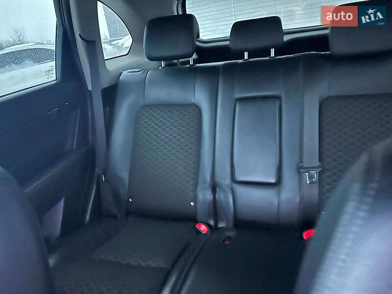 Позашляховик / Кросовер Chevrolet Captiva 2014 в Львові