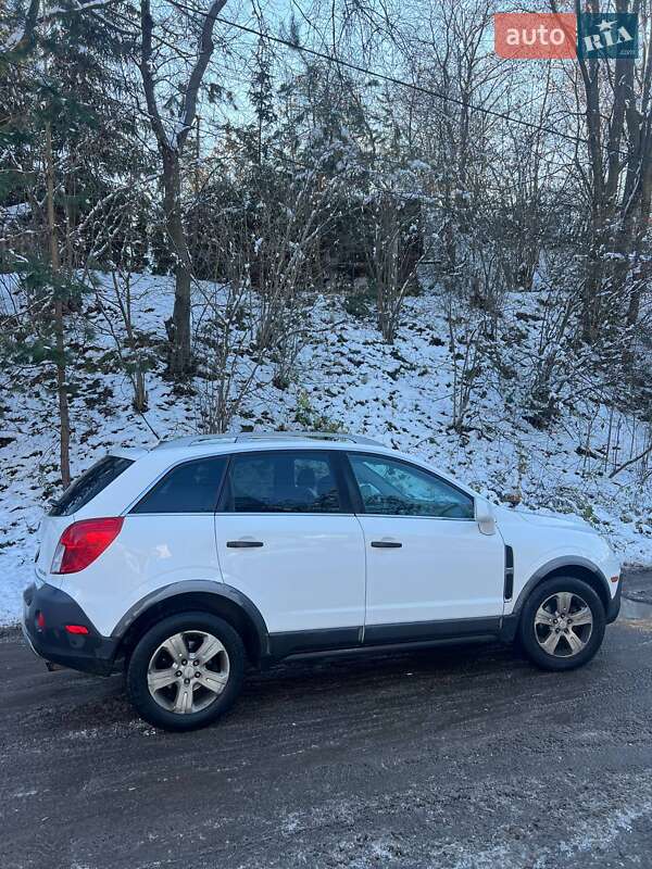 Внедорожник / Кроссовер Chevrolet Captiva 2014 в Львове