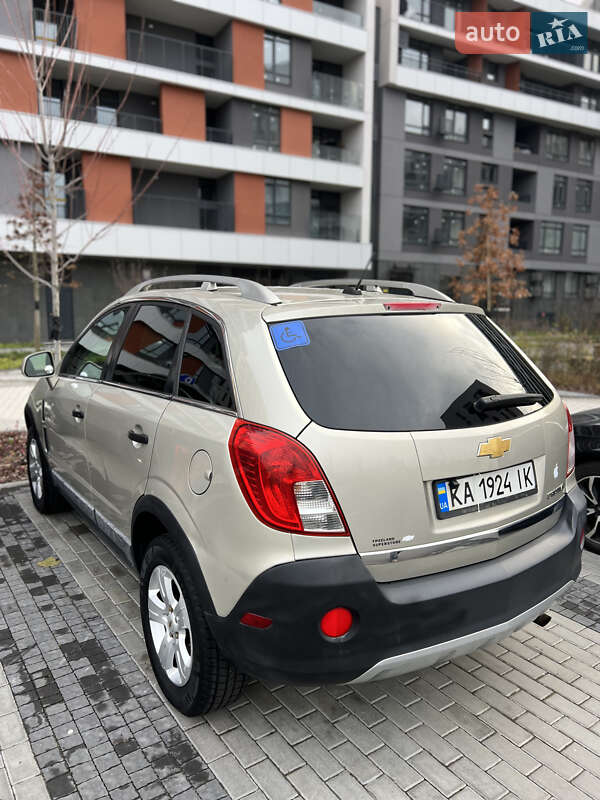 Внедорожник / Кроссовер Chevrolet Captiva 2014 в Киеве