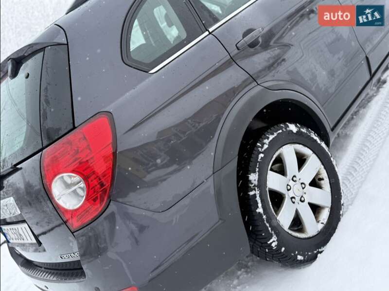 Позашляховик / Кросовер Chevrolet Captiva 2012 в Турці