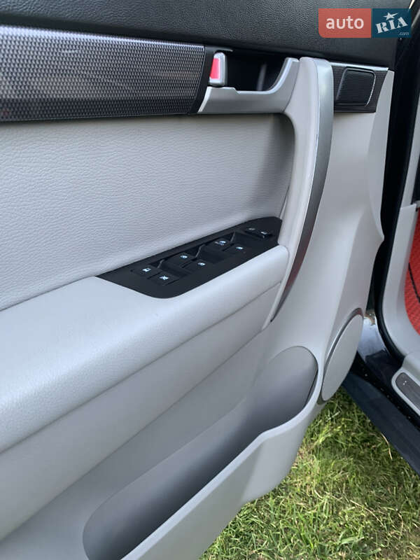 Внедорожник / Кроссовер Chevrolet Captiva 2011 в Сарнах