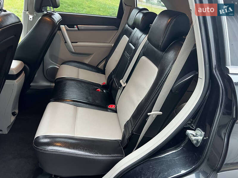 Внедорожник / Кроссовер Chevrolet Captiva 2011 в Киеве