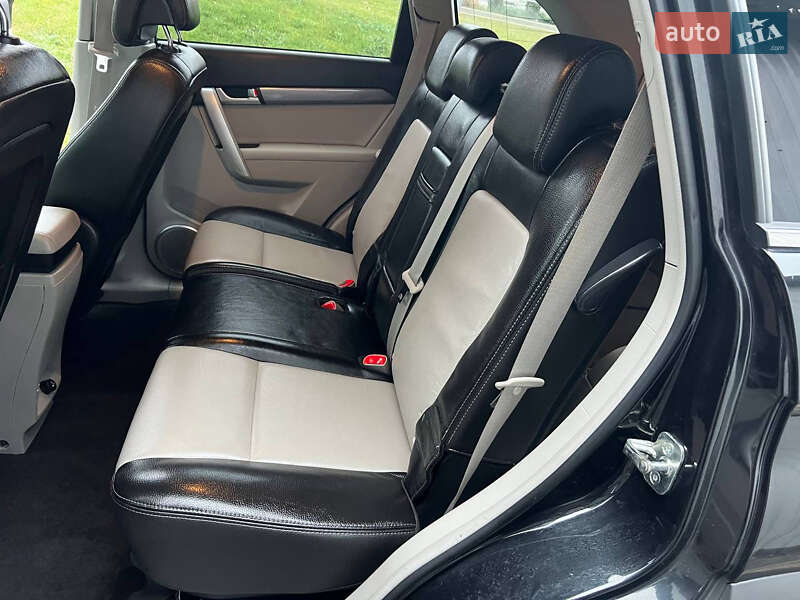 Внедорожник / Кроссовер Chevrolet Captiva 2011 в Киеве