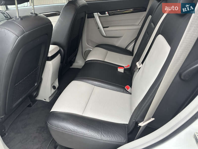 Внедорожник / Кроссовер Chevrolet Captiva 2013 в Луцке