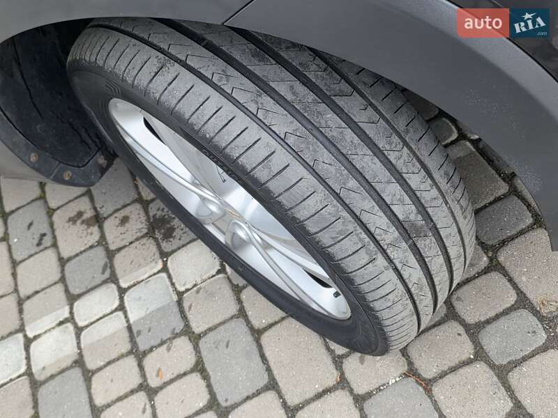 Внедорожник / Кроссовер Chevrolet Captiva 2012 в Ивано-Франковске