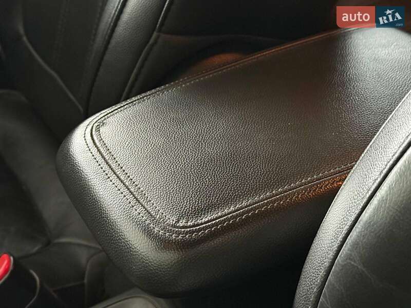 Внедорожник / Кроссовер Chevrolet Captiva 2014 в Одессе