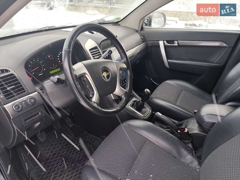 Позашляховик / Кросовер Chevrolet Captiva 2010 в Житомирі