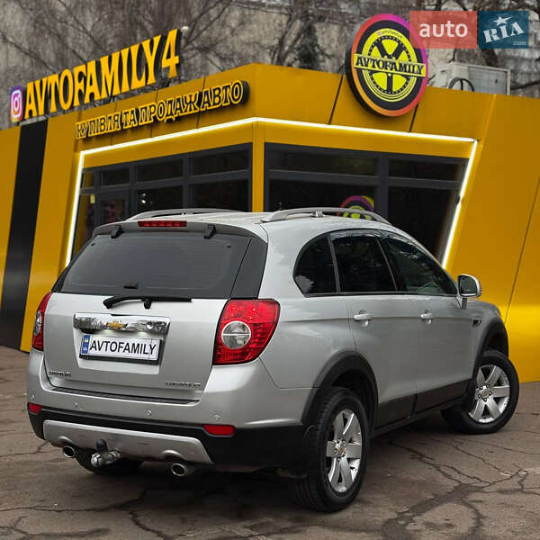 Позашляховик / Кросовер Chevrolet Captiva 2011 в Києві