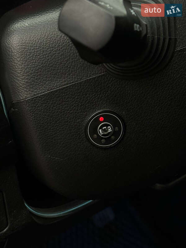 Позашляховик / Кросовер Chevrolet Captiva 2011 в Києві